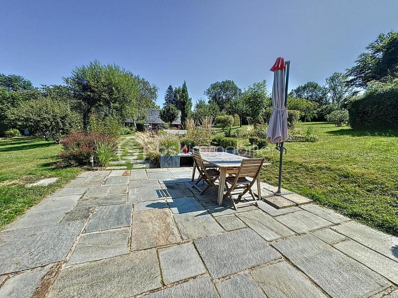 Propriété - 129 m² - 6 pièces