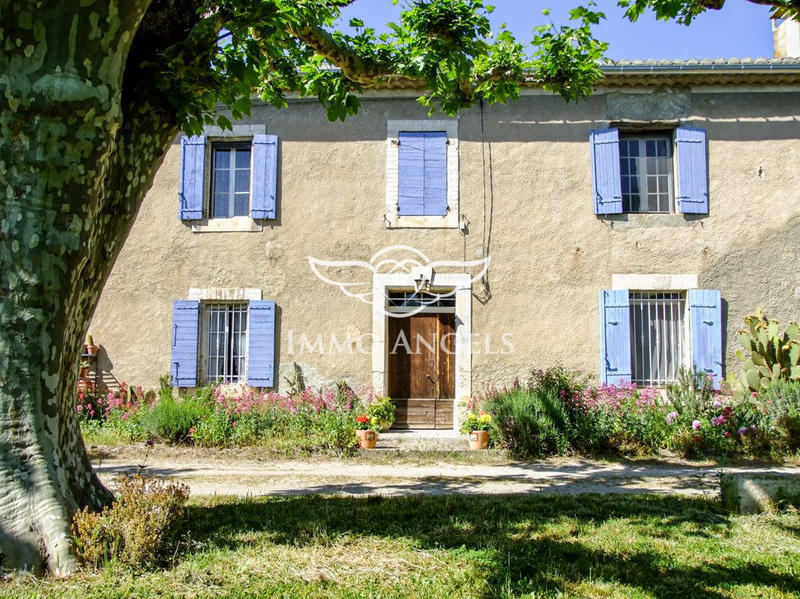 Maison ancienne - 360 m² - 18 pièces