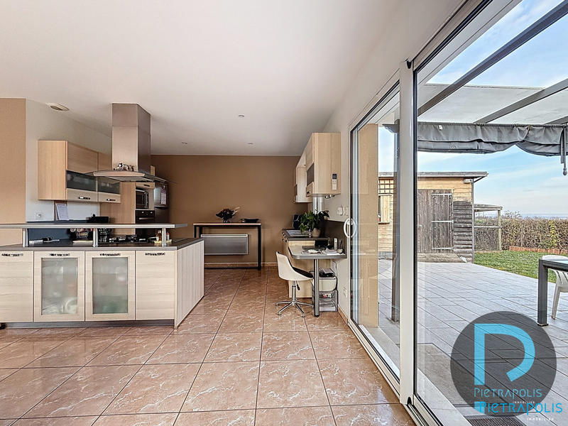 Maison - 97 m² - 4 pièces