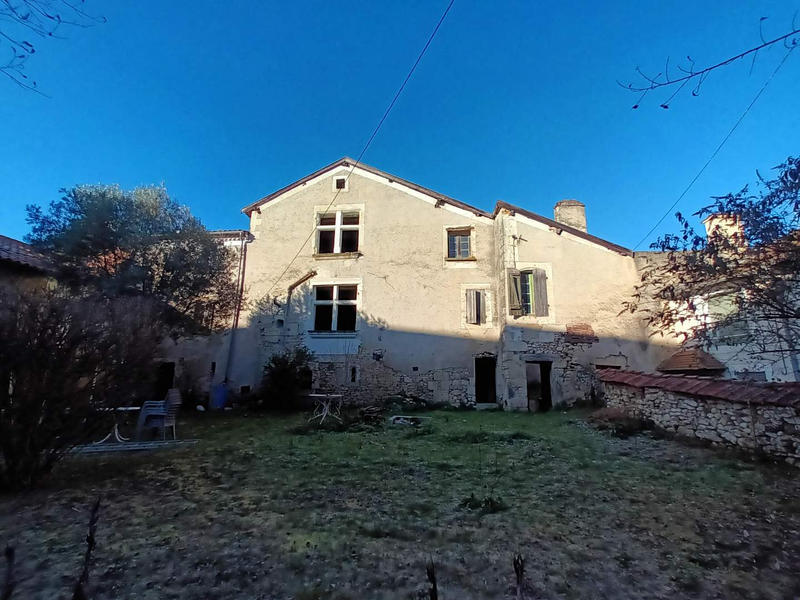 Propriété - 220 m² - 5 pièces