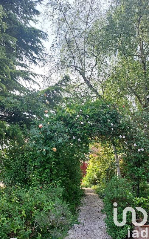 Maison - 215 m² - 8 pièces