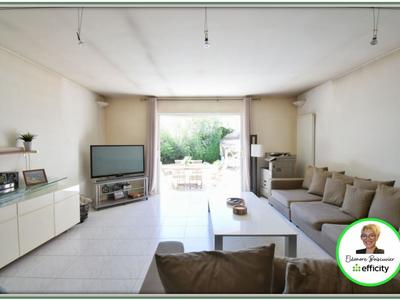 Maison - 230 m² - 8 pièces