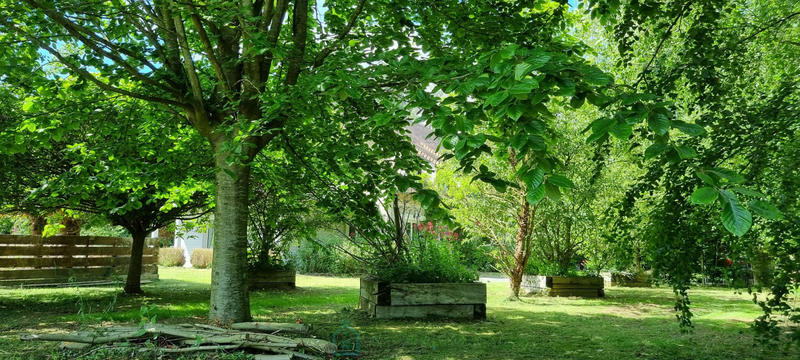 Maison - 200 m² - 7 pièces