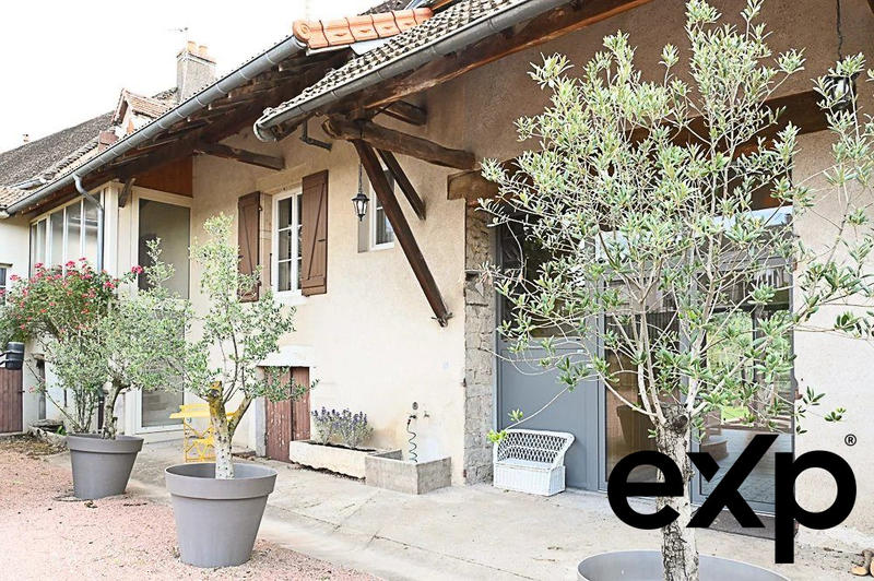 Maison - 330 m² - 13 pièces