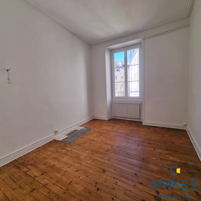 Appartement - 93 m² - 4 pièces