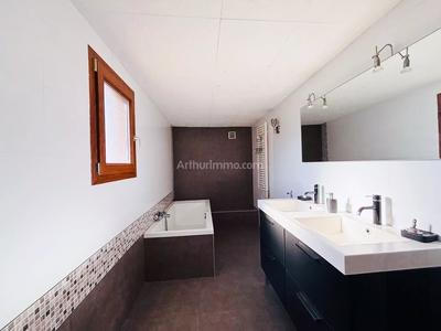 Maison - 118 m² - 4 pièces