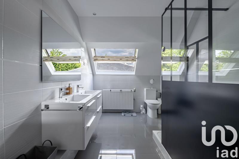 Maison - 270 m² - 7 pièces