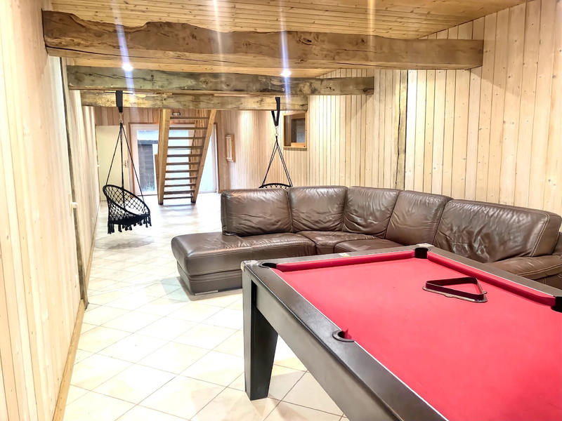 Maison - 215 m² - 9 pièces