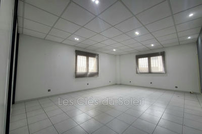 Local commercial - 600 m²