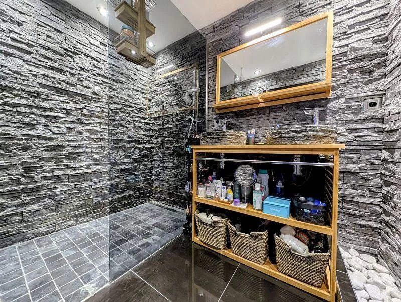 Appartement - 80 m² - 3 pièces