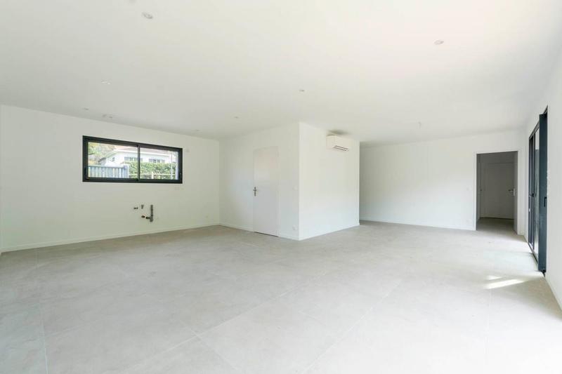 Maison - 111 m² - 4 pièces