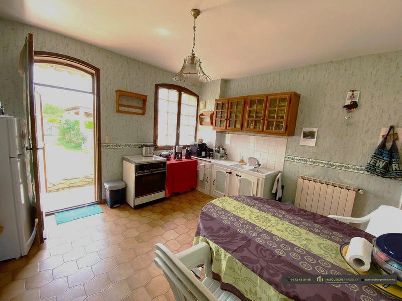 Villa - 180 m² - 4 pièces