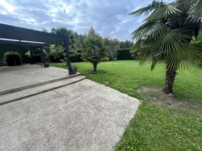 Maison traditionnelle - 174 m² - 7 pièces