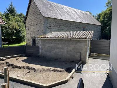 Maison - 90 m² - 5 pièces