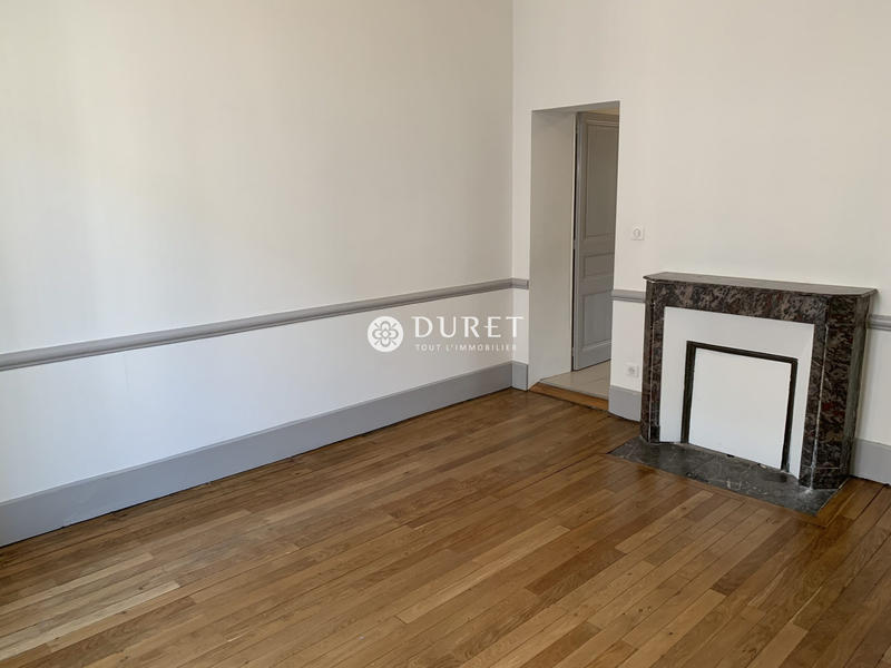 Maison - 251 m² - 11 pièces