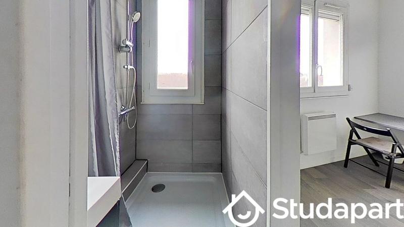 Chambre - 55 m² - 1 pièce