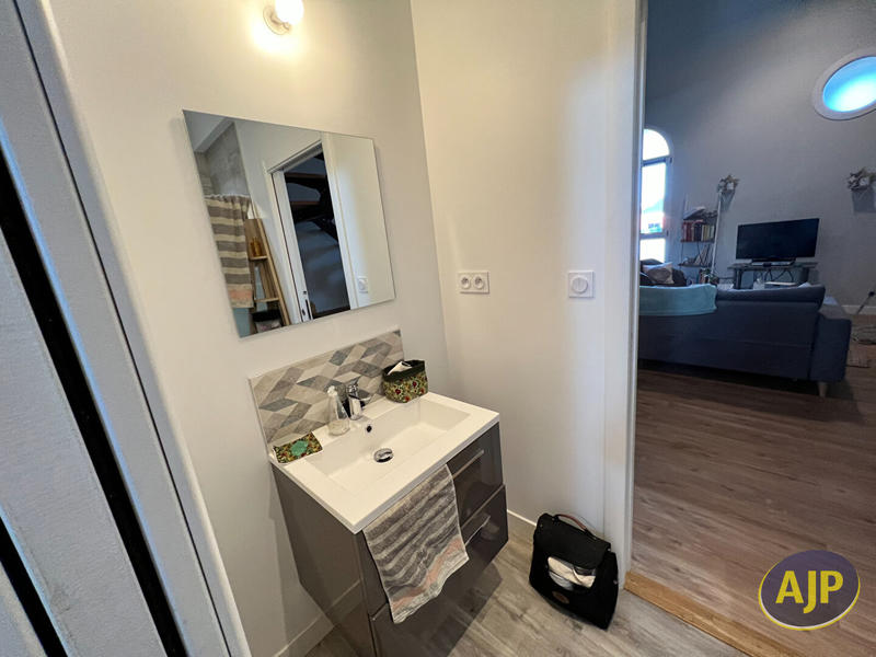 Appartement - 84 m² - 3 pièces