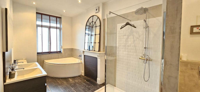 Maison - 164 m² - 5 pièces