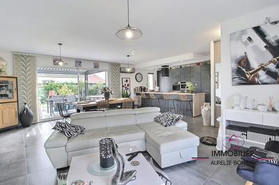 Maison contemporaine - 117 m² - 6 pièces