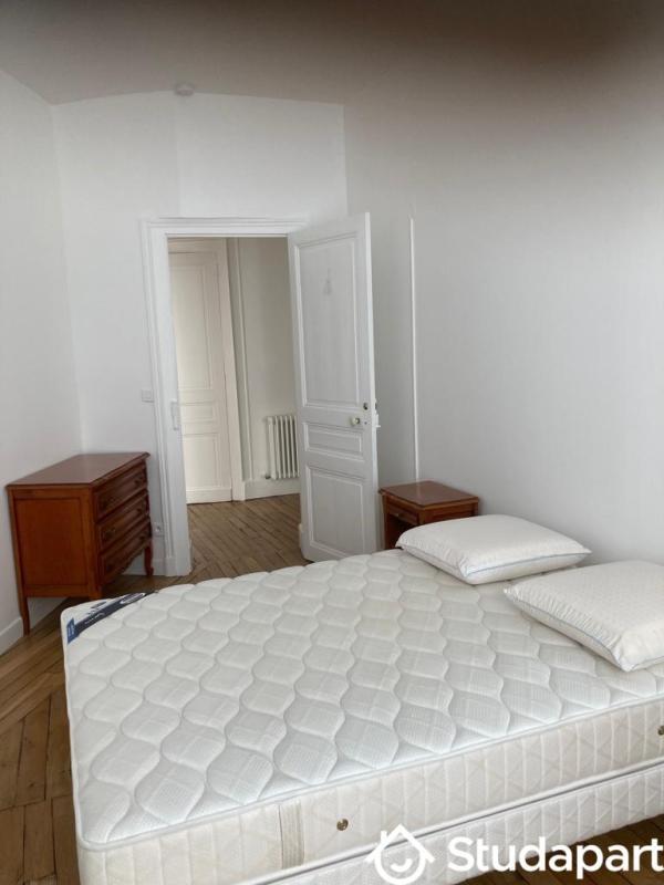 Chambre - 13 m² - 1 pièce