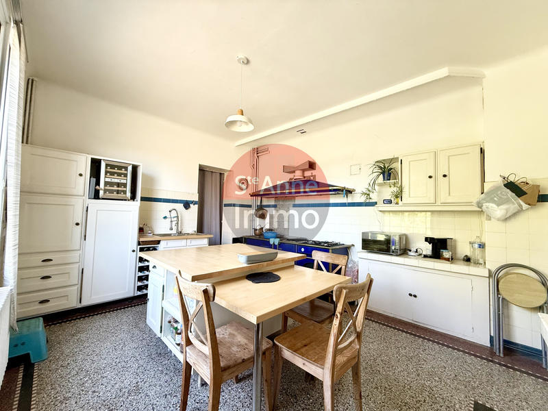 Maison - 205 m² - 8 pièces