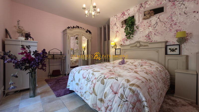 Maison - 304 m² - 7 pièces