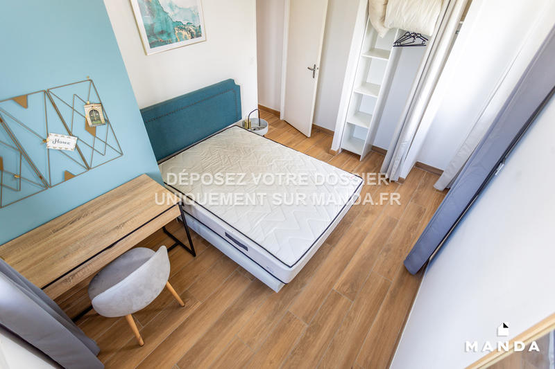 Chambre - 9 m² - 5 pièces