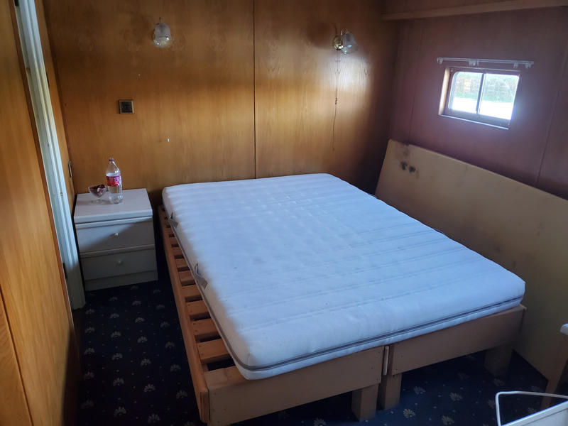 Péniche - 172 m² - 7 pièces