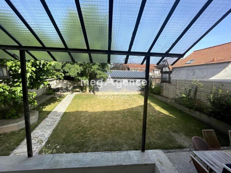 Maison de ville - 129 m² - 6 pièces