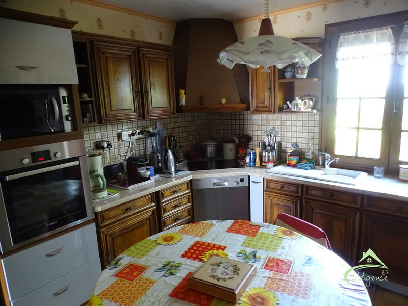 Maison traditionnelle - 181 m² - 7 pièces