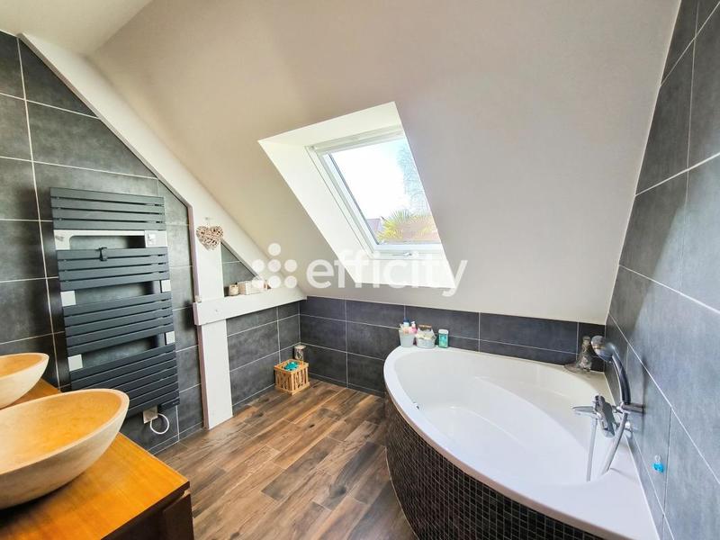 Maison - 135 m² - 8 pièces