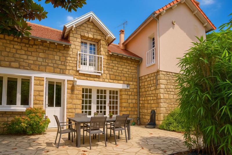 Maison - 110 m² - 5 pièces