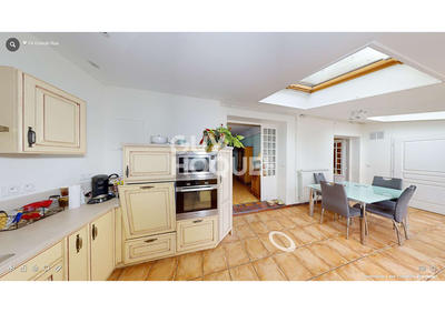 Maison de ville - 320 m² - 10 pièces