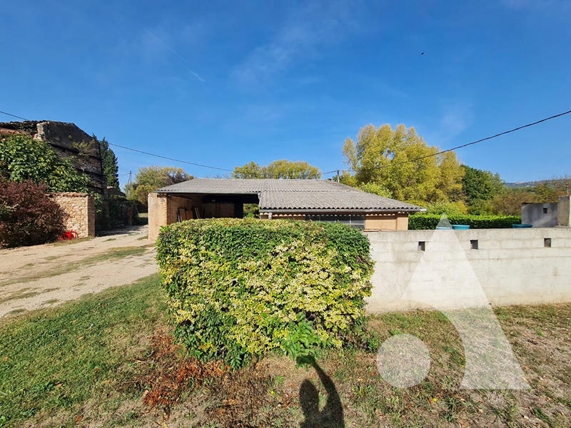 Maison - 714 m² - 7 pièces