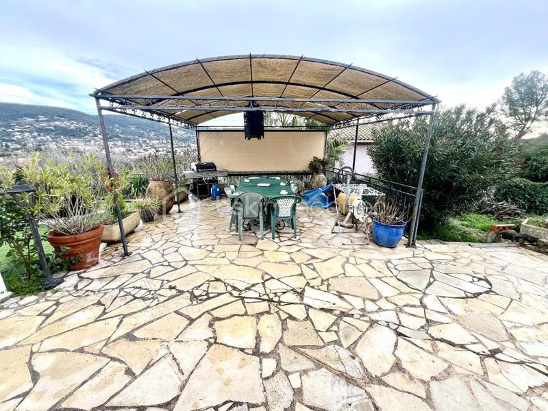 Villa - 165 m² - 6 pièces