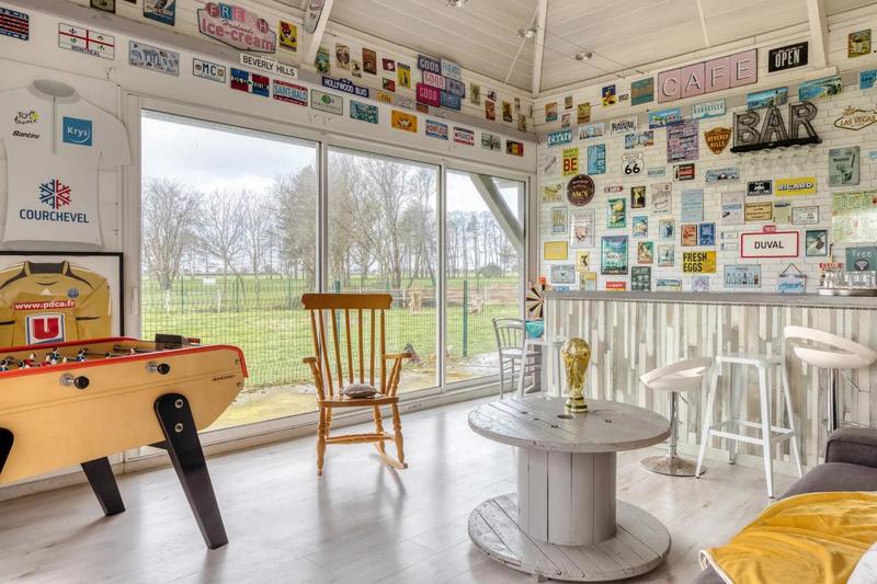 Propriété - 258 m² - 7 pièces