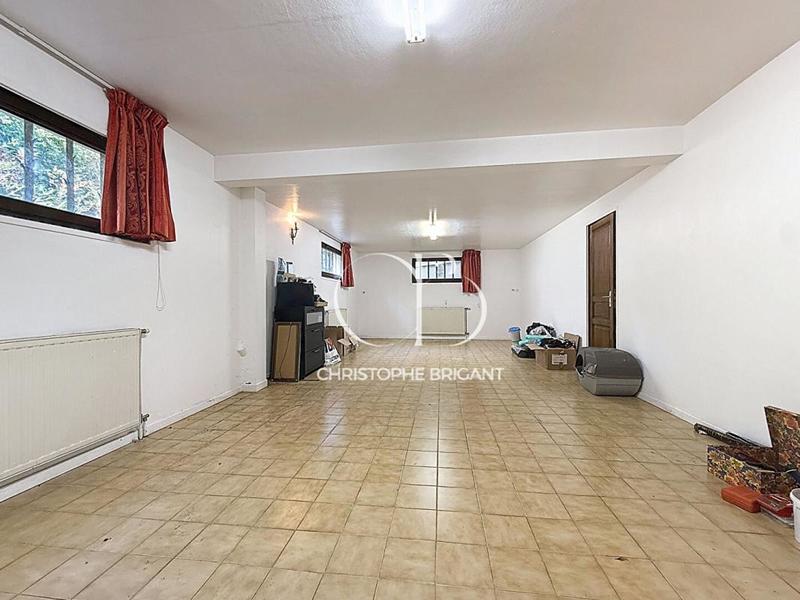 Maison - 200 m² - 8 pièces