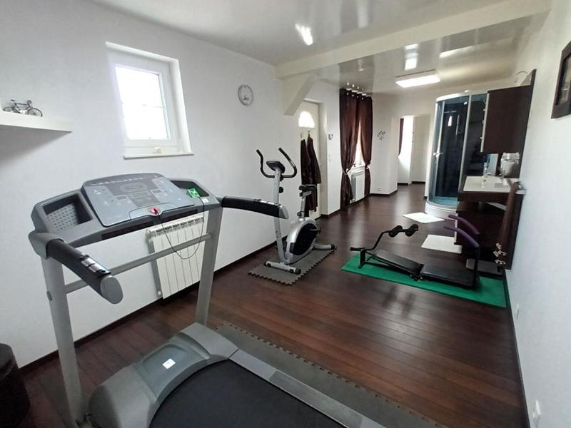 Maison - 311 m² - 8 pièces