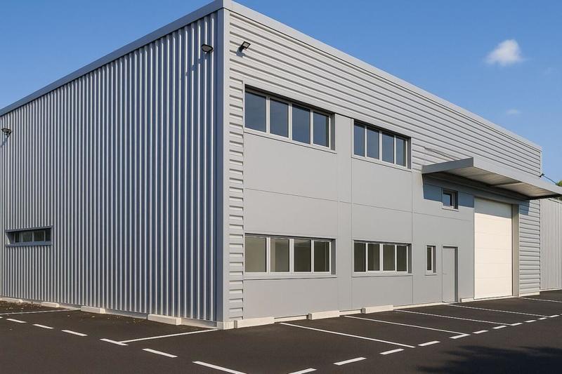 Local d'activité / Entrepôt - 380 m²