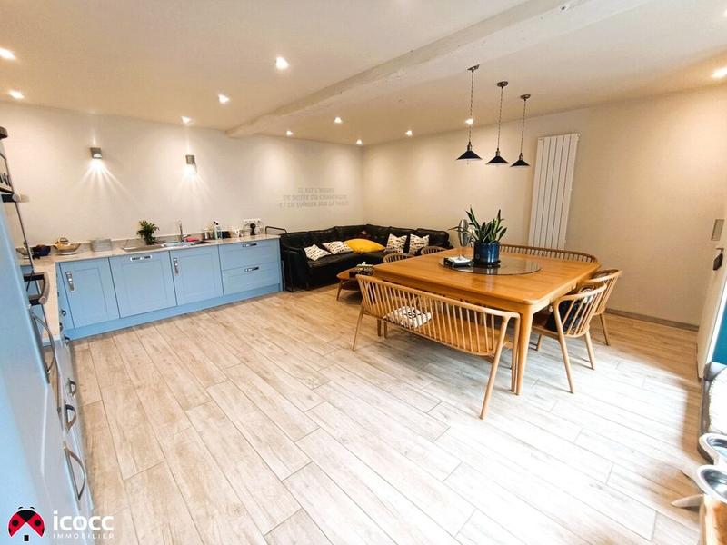 Maison en pierre - 191 m² - 6 pièces