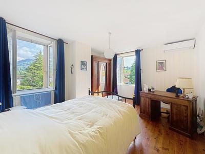 Maison - 155 m² - 6 pièces