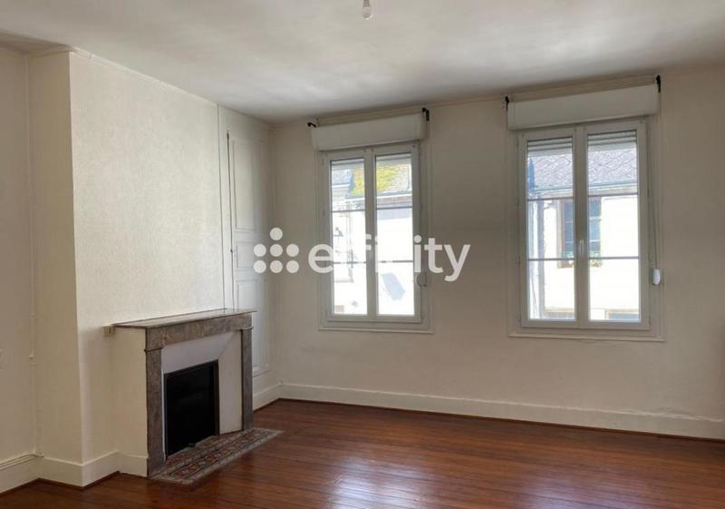 Appartement ancien - 223 m² - 7 pièces