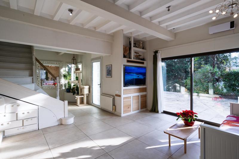 Maison - 230 m² - 8 pièces