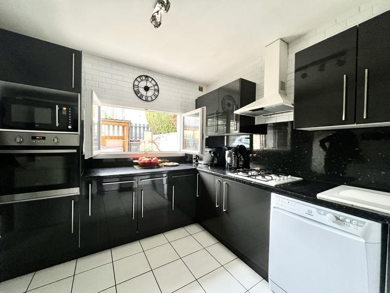 Maison - 91 m² - 5 pièces