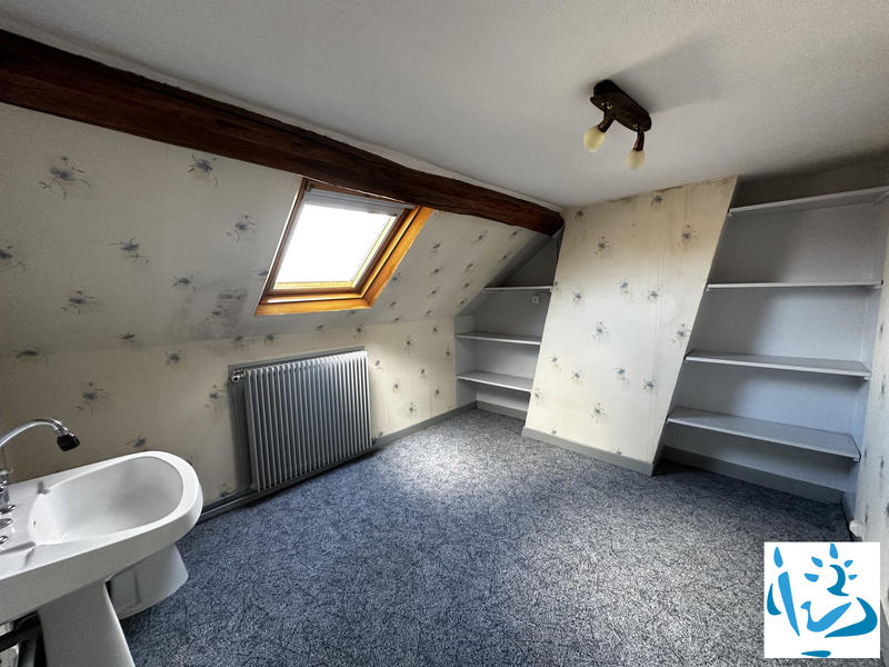 Maison - 180 m² - 8 pièces