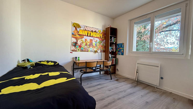 Appartement - 100 m² - 4 pièces