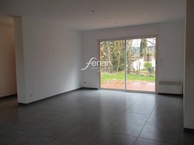 Maison - 77 m² - 4 pièces