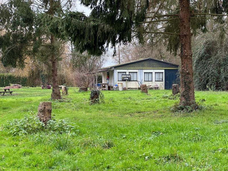 Terrain de loisirs - 25 730 m²