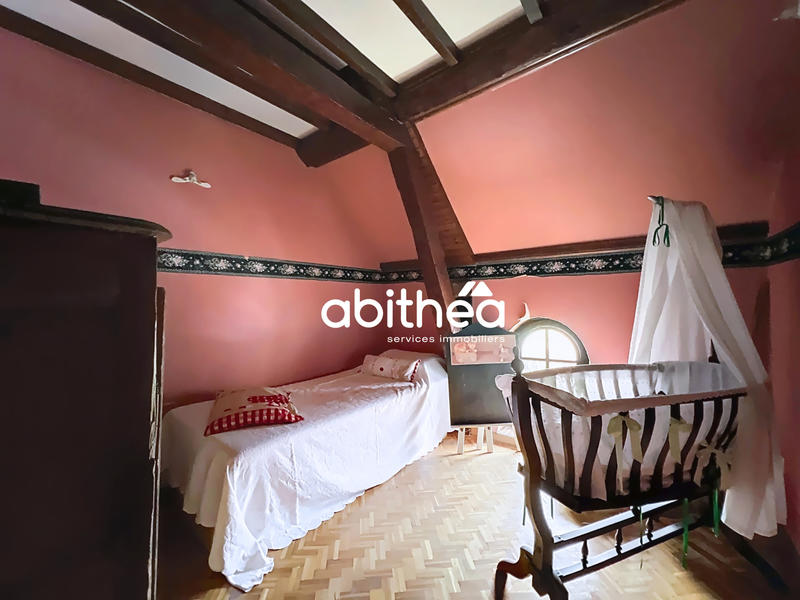 Maison - 180 m² - 8 pièces