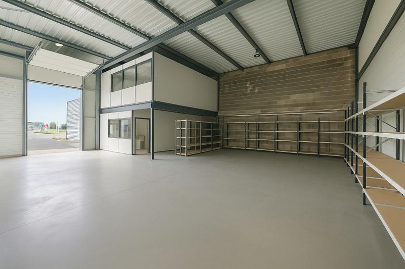 Local d'activité / Entrepôt - 260 m²